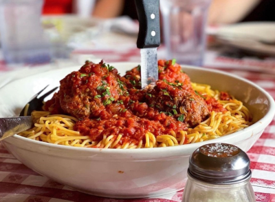 6 Chain Restaurants With the Best Meatballs, According to Diners